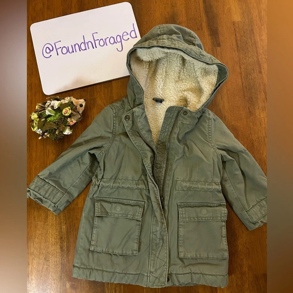 GAP Sherpa-Lined Utility Parka Jacket | Girls 2T | Canvas Style Barn Coat